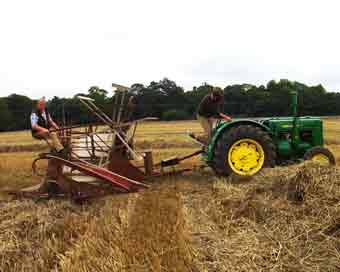 John Deere Model D 1948 with International McCormick Binder